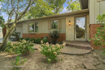 703 S Glendale Lane, House other with 4 bedrooms, 2 bathrooms and 2 parking in Mount Prospect IL | Image 2