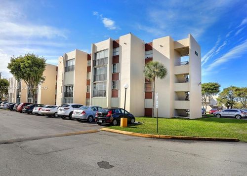 209-9401 Sw 4th St, Miami, FL, 33174-2020 | Card Image