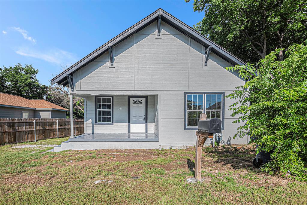 Ellis Ave, Fort Worth, TX 76106