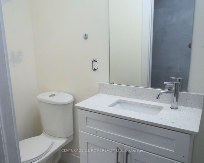 2A - 76 Mississaga St W, Home with 2 bedrooms, 1 bathrooms and 1 parking in Orillia ON | Image 16