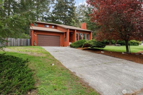 2190 Norcliffe Way, Oak Harbor, WA, 98277-8517 | Card Image