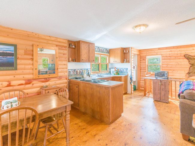 Kitchen/eating area | Image 5