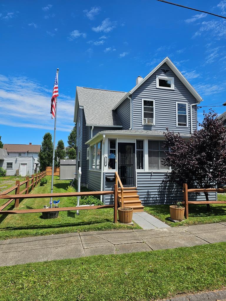 Seneca Pl, Elmira, NY 14904