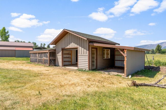 Chicken coop and garden garage | Image 47