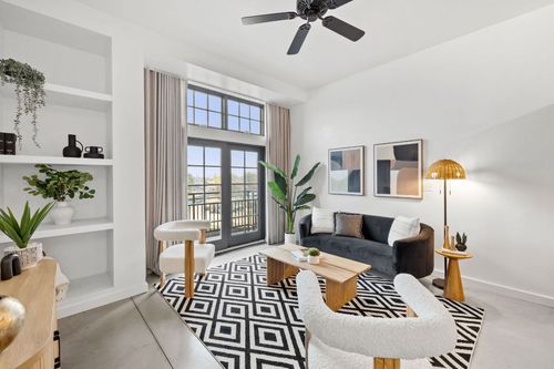 apt-302-2235 E 6th St, Austin, TX, 78702-3449 | Card Image