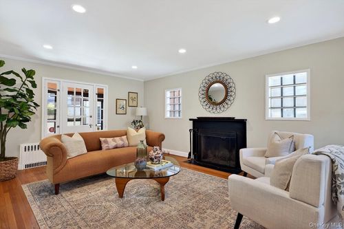 48 Fenwick Rd, Hastings On Hudson, NY, 10706-3509 | Card Image