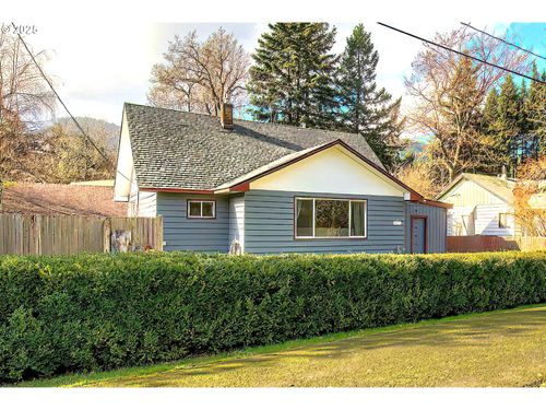 1015 E Cascade Dr, North Bonneville, WA, 98639-4603 | Card Image