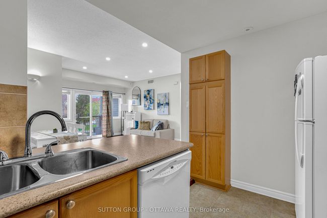 F - 241 Crestway Dr, Condo with 2 bedrooms, 2 bathrooms and null parking in Ottawa ON | Image 15