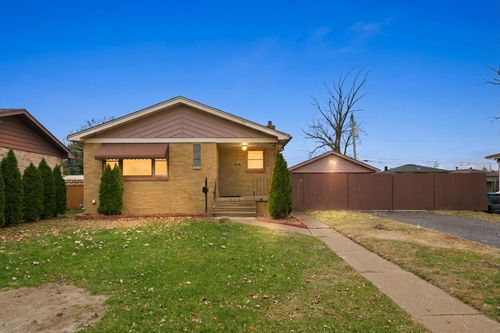 866 Greenbay Ave, Calumet City, IL, 60409-4408 | Card Image