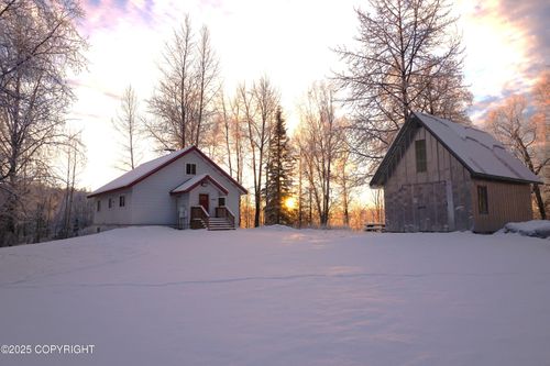 28468 S Talkeetna Spur Rd, Talkeetna, AK, 99676 | Card Image