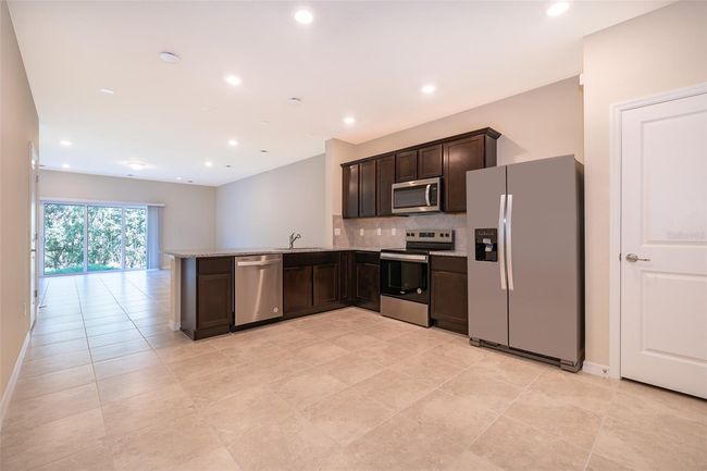4653 Sparkling Shell Ave, Townhouse with 3 bedrooms, 3 bathrooms and null parking in KISSIMMEE FL | Image 5