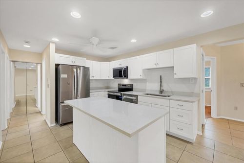 5439 Kenwood Dr, North Port, FL, 34287-3012 | Card Image