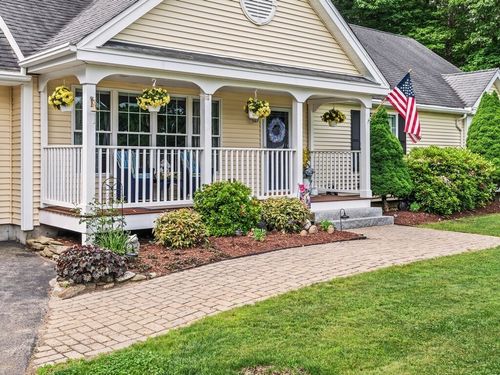 18-A Ackley Dr, Rochdale, MA, 01542-1040 | Card Image