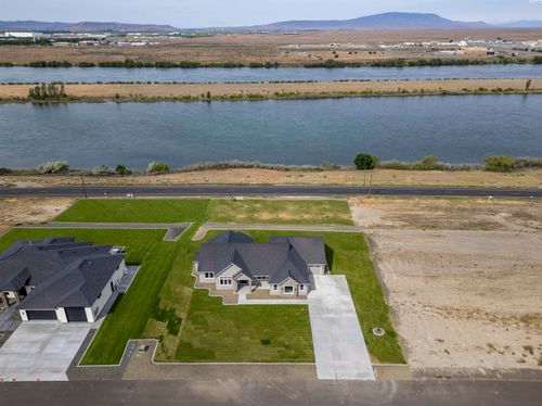 161 Riviera Dr, Pasco, WA, 99301-6283 | Card Image