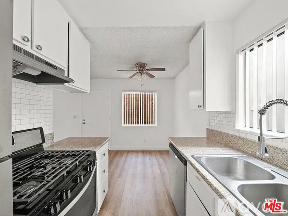 Residential Lease in Manhattan Beach