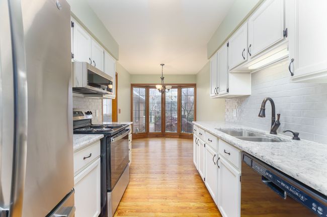 4584 Golf View Dr, Condo with 2 bedrooms, 4 bathrooms and null parking in Brighton MI | Image 8