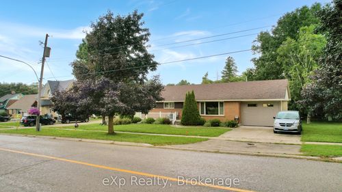 402 Mary St, Ayton, ON, N0G1C0 | Card Image