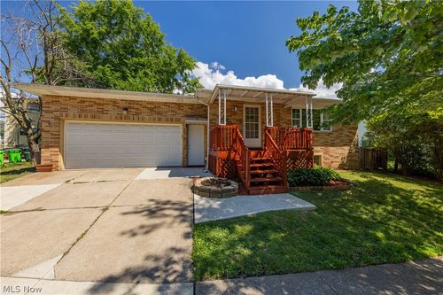 4685 Birchwood Rd, Garfield Heights, OH, 44125-1356 | Card Image