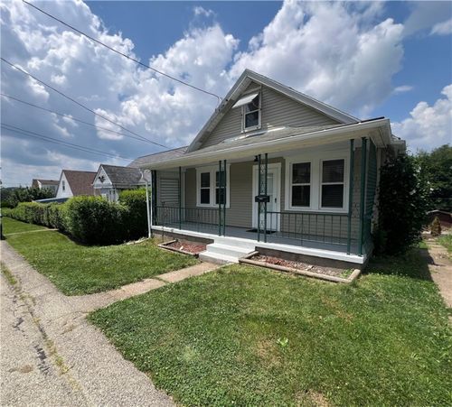 3113 Quay St, White Oak, PA, 15131-1322 | Card Image