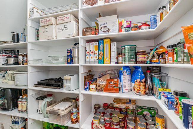View of pantry | Image 15