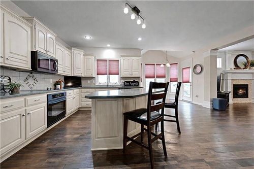 24012 Augusta Ct, Paola, KS, 66071-5706 | Card Image