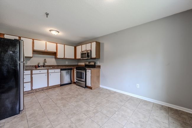 UNIT-29 - 74 Tennis Plaza Rd, Condo with 2 bedrooms, 1 bathrooms and 1 parking in Dracut MA | Image 11