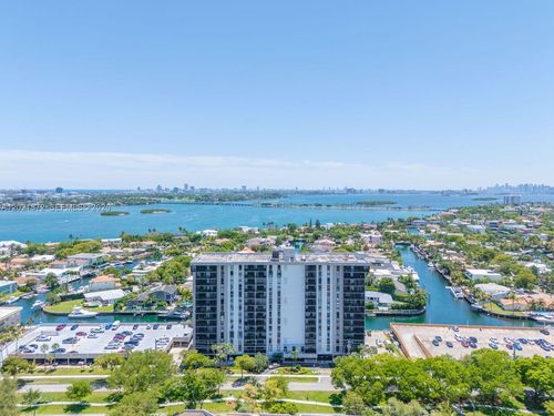b506-2500 Ne 135th St, North Miami, FL, 33181-3591 | Card Image