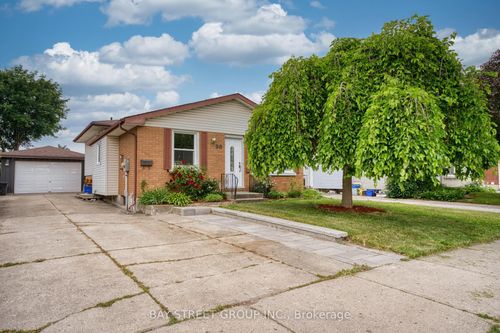 90 Ashbury Ave, London, ON, N6E1T1 | Card Image