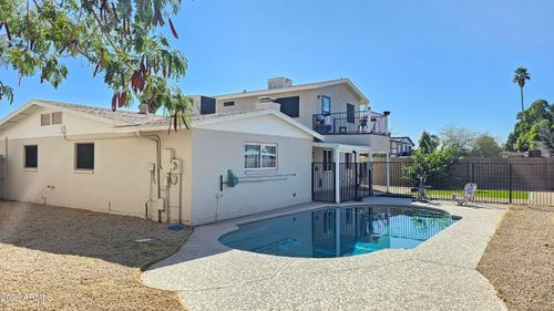 4518 W Paradise Dr, Glendale, AZ, 85304-3027 | Card Image