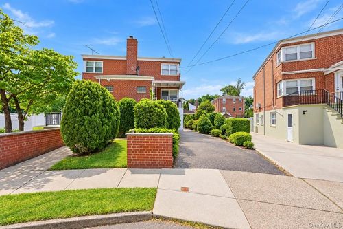 17 Abner Place, Yonkers, NY, 10704 | Card Image