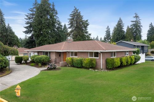 1104 Paradise Pkwy, Fircrest, WA, 98466-5868 | Card Image