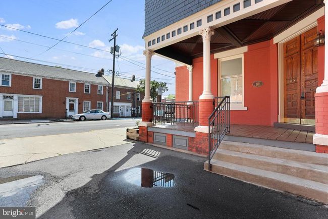 408 W King St, Home with 0 bedrooms, 4 bathrooms and null parking in MARTINSBURG WV | Image 8