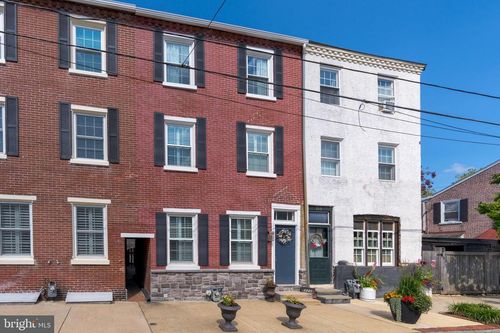 321 N Darlington St, WEST CHESTER, PA, 19380-2528 | Card Image