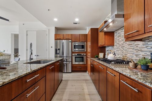 unit-517-210 Lee Barton Dr, Austin, TX, 78704-1087 | Card Image