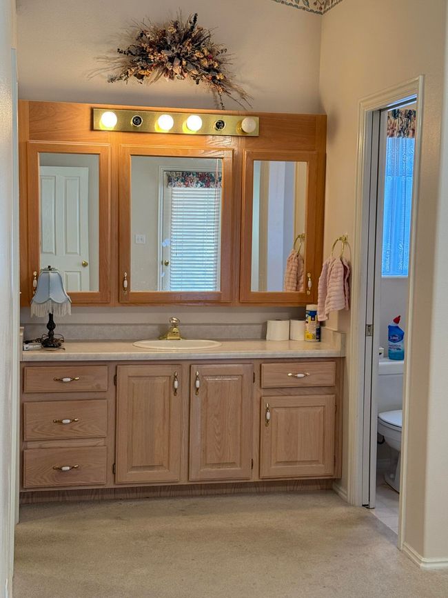 Primary Vanity | Image 7
