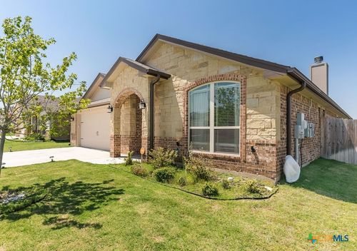 3220 Victoria Meadow Dr, Belton, TX, 76513-4393 | Card Image
