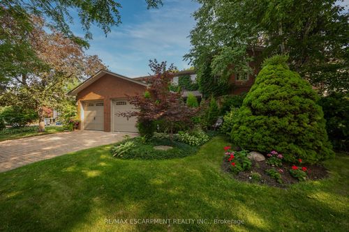 1355 Edgeware Rd, Oakville, ON, L6H3C6 | Card Image