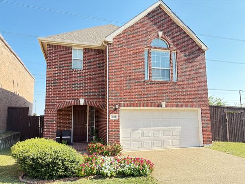 401 Poplar Ln E, Irving, TX, 75063-4220 | Card Image