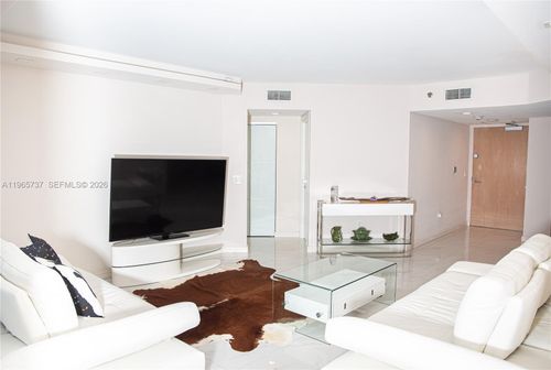 apt-425-16445 Collins Ave, Sunny Isles Beach, FL, 33160-4562 | Card Image