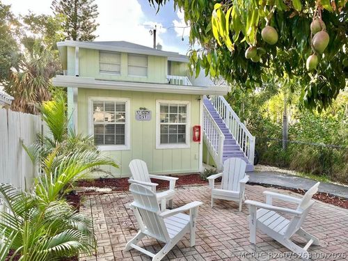 17 S D St, Lake Worth Beach, FL, 33460-3652 | Card Image