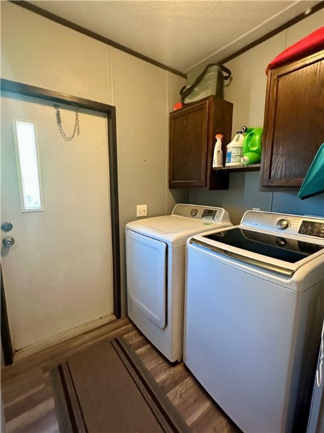 1708 Hill St, House other with 3 bedrooms, 2 bathrooms and null parking in Three Rivers TX | Image 9