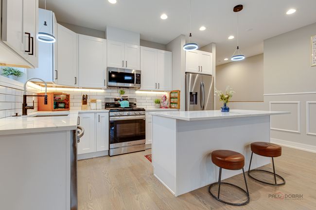 1S - 2500 N 74 Th Ave, Condo with 3 bedrooms, 3 bathrooms and 2 parking in Elmwood Park IL | Image 9