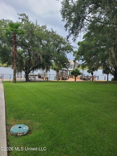 2330 N Country Club Lane, Biloxi, MS, 39532 | Card Image