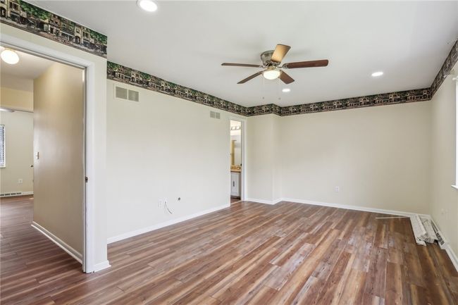 202 - 202 Williamsburg Ln, Condo with 3 bedrooms, 4 bathrooms and 2 parking in Murrysville PA | Image 26