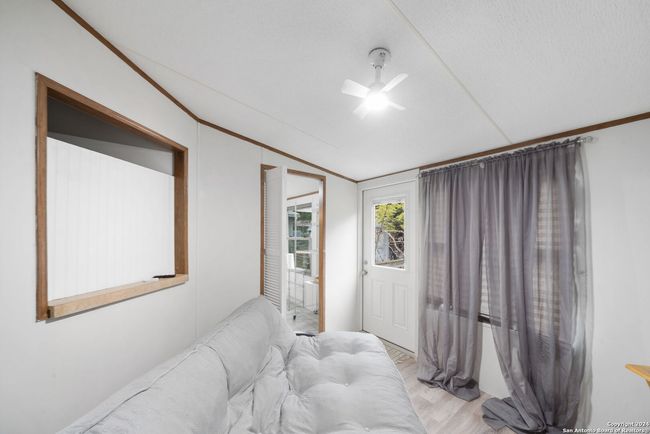 Unit B 2nd bedroom | Image 35