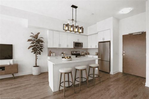 618-320 Plains Rd E, Burlington, ON, L7T0C1 | Card Image