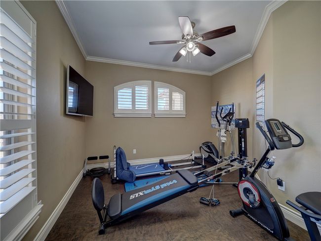Bedroom conversion to a gym | Image 29