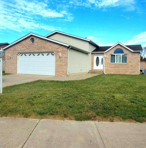 7800 Eider Ave, Hobart, IN, 46342-6883 | Card Image