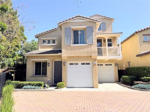 3195 N Sunrise Ct, Orange, CA, 92865-5011 | Card Image