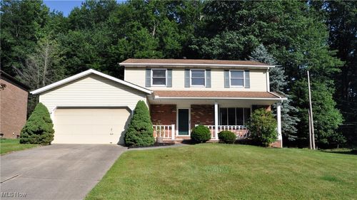 7658 Hidden Valley Lane, Parma, OH, 44129 | Card Image